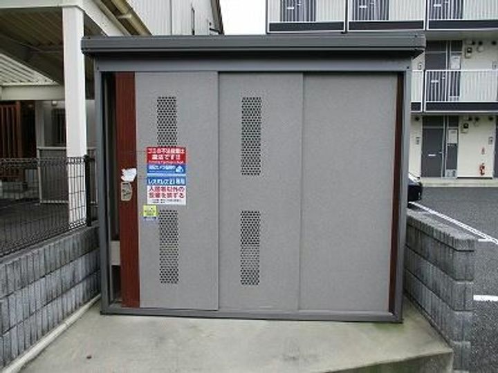 レオパレス中今泉の地図