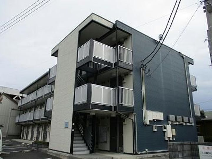 レオパレス中今泉の地図