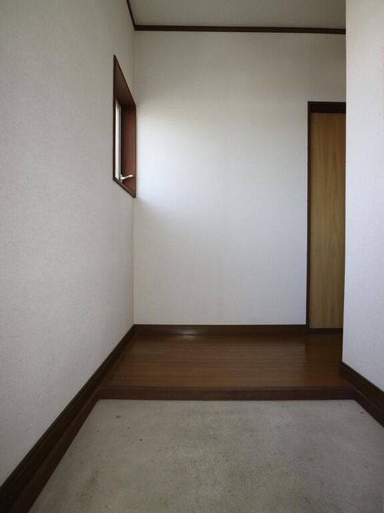 コーポプレジデントの玄関