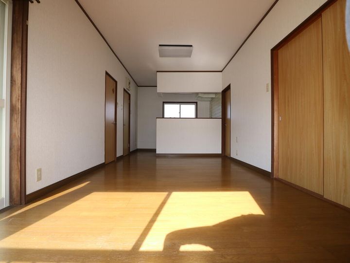 コーポプレジデントの居間