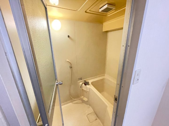 七反田ハイツ A棟の風呂