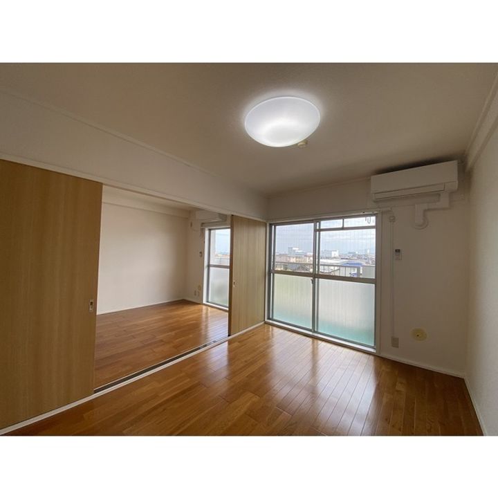 コーポ小西3の居間