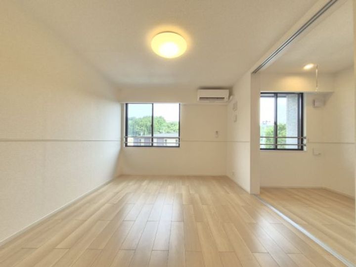 シャトー楓の居間