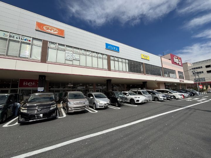 Castel 3の周辺