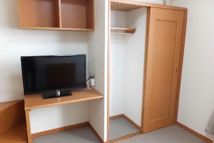 レオパレスチロルαの内装