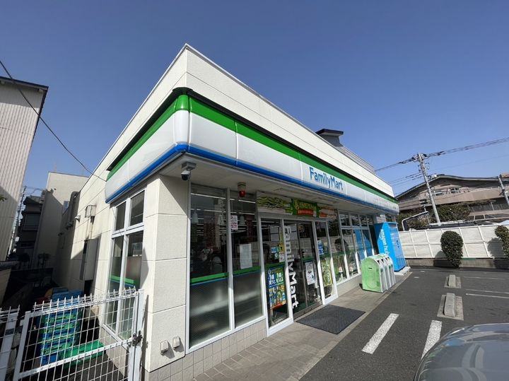 グラントワ谷在家の周辺