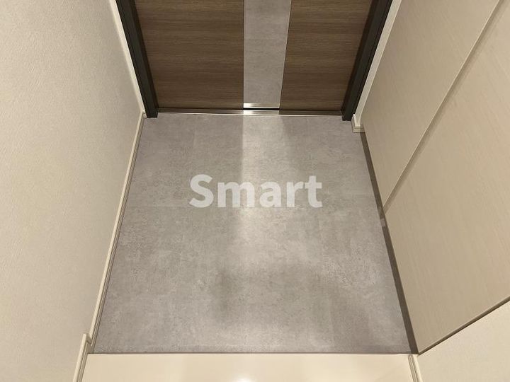 東京都中野区新井1(マンション)の賃貸物件の玄関