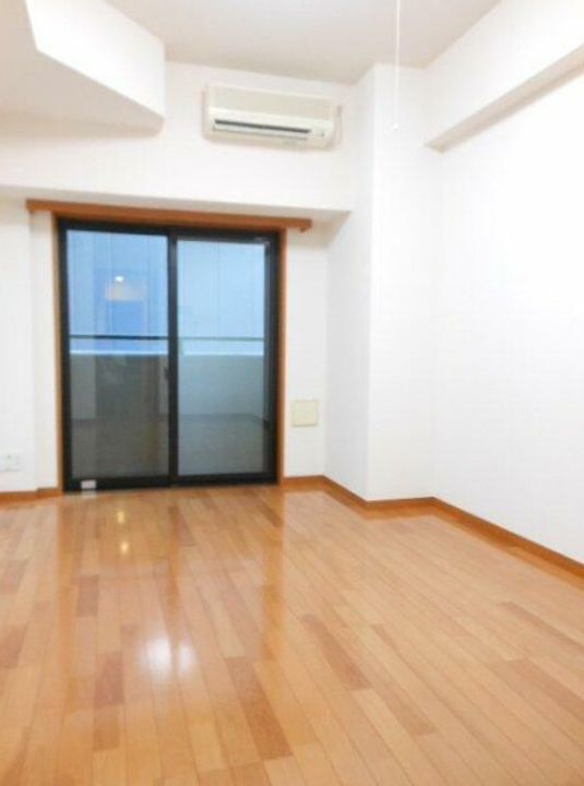 グランド・ガーラ芝公園の居間