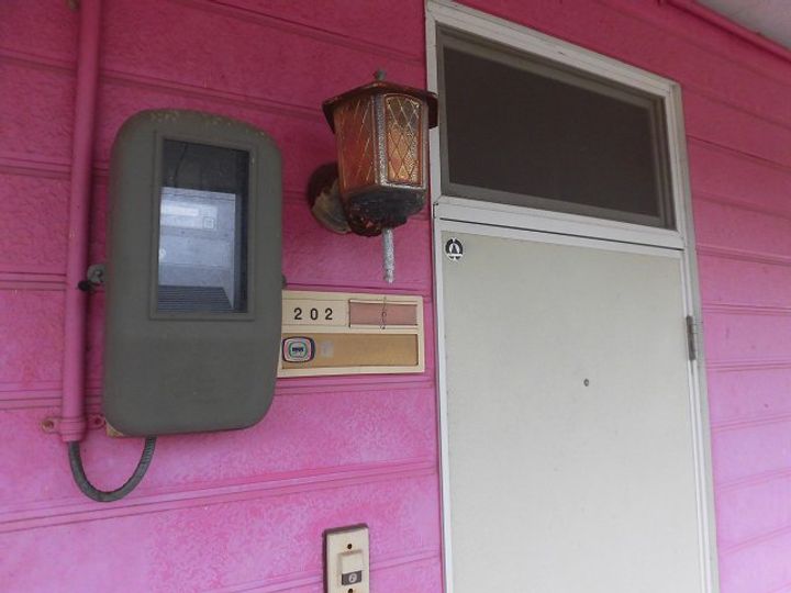 ハイツ21の玄関