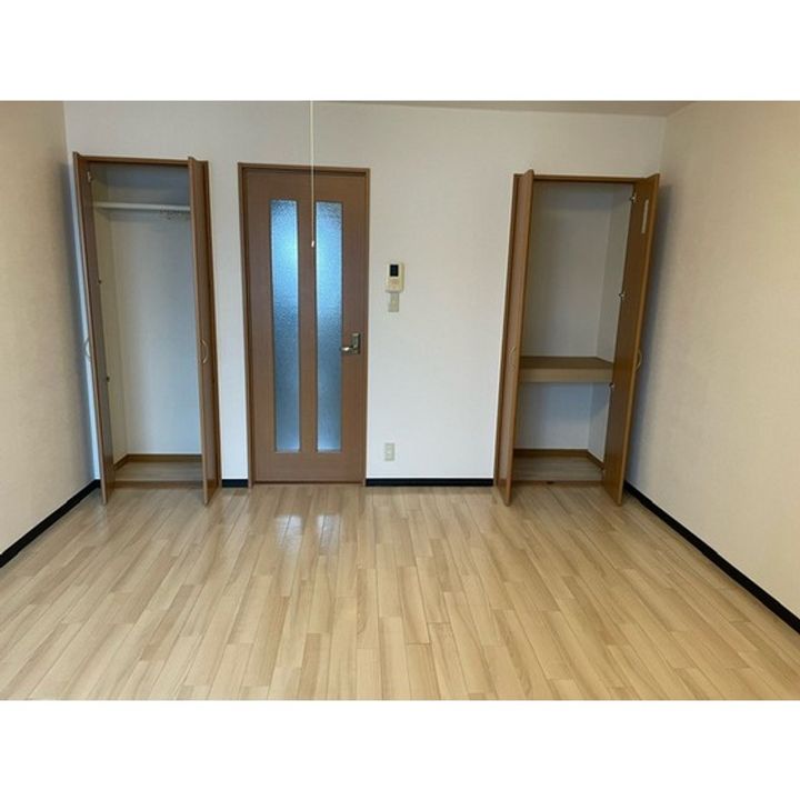 コンフリーIIの内装