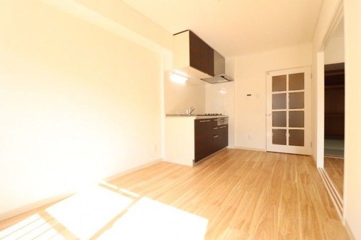 大阪府摂津市千里丘東4(マンション)の賃貸物件の居間