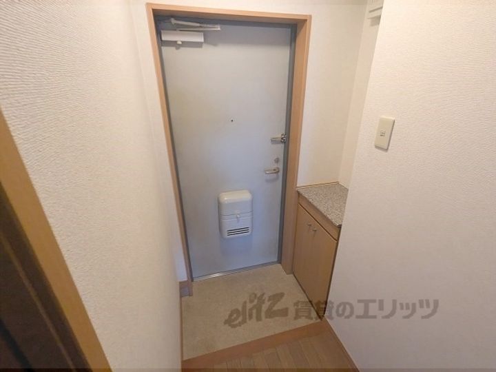 アット長田の玄関