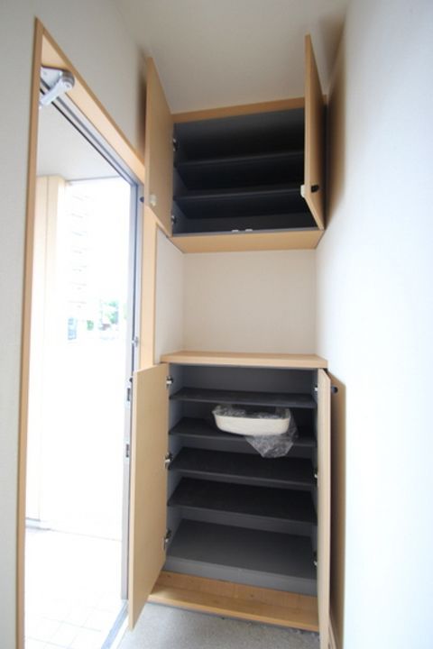 岡山県岡山市中区国富(一戸建)の賃貸物件の玄関