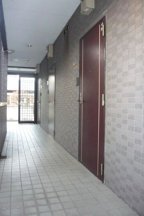 ラ・メゾン・ド・ボヌールの玄関