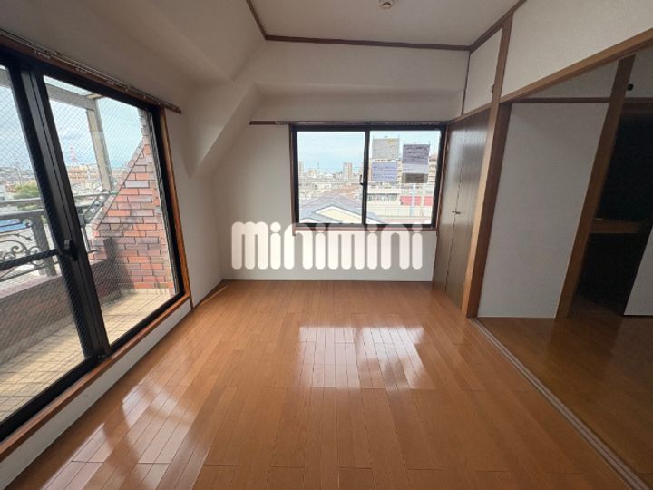 ロックグランデの居間