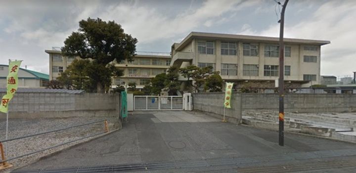 プティ・ハイム本町の周辺