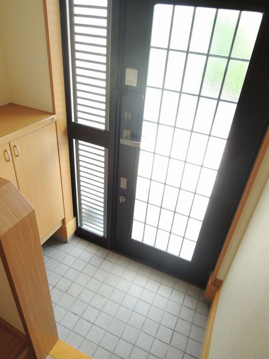 神奈川県横浜市都筑区荏田東2(一戸建)の賃貸物件の玄関