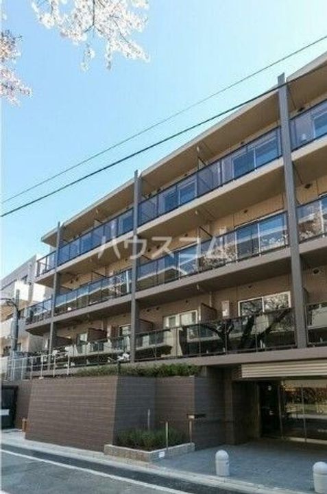 ラクラス中野南台の外観