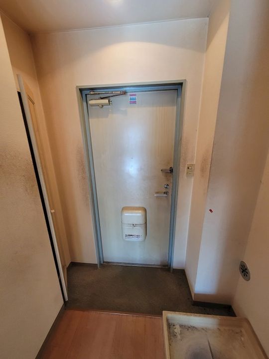 アネックス越谷7期の玄関