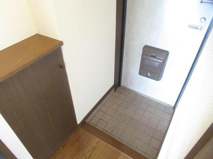 福島県郡山市小原田4(マンション)の賃貸物件の玄関