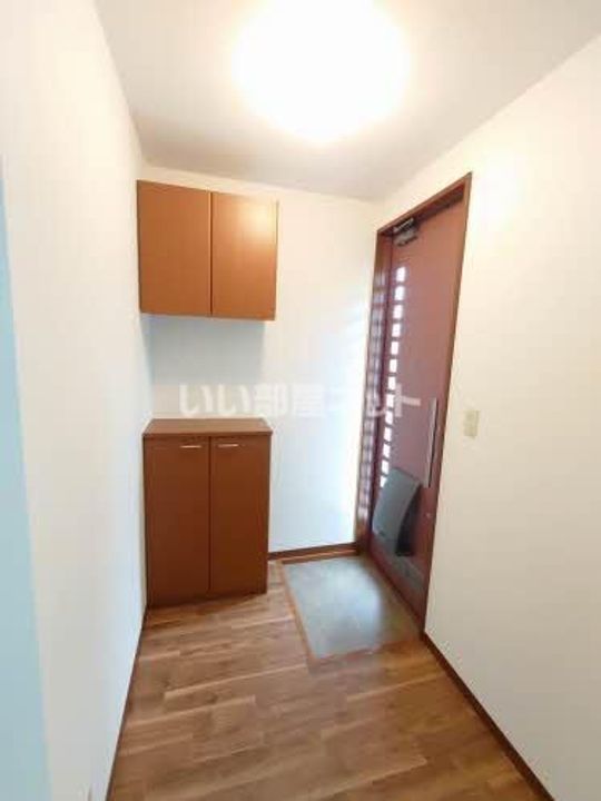 ベルヴュ貴船の玄関