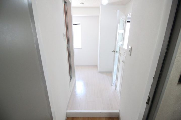 プラビマンションの玄関