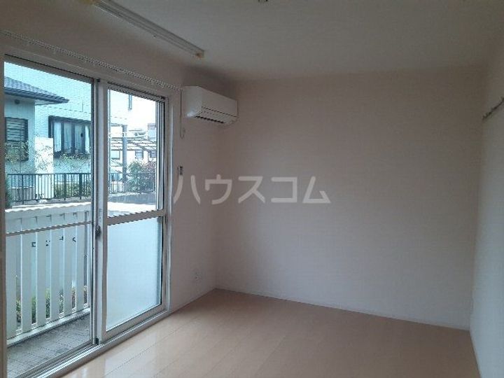 メナージュ Aの居間