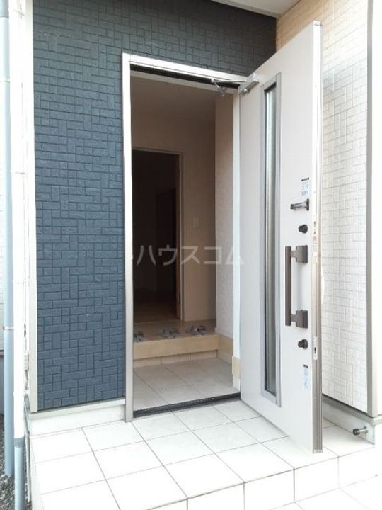 茨城県水戸市千波町(一戸建)の賃貸物件の玄関