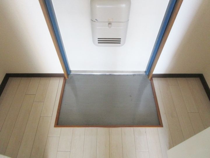 神奈川県厚木市下荻野(マンション)の賃貸物件の玄関