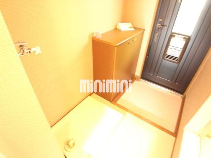 メゾンベール名東の玄関