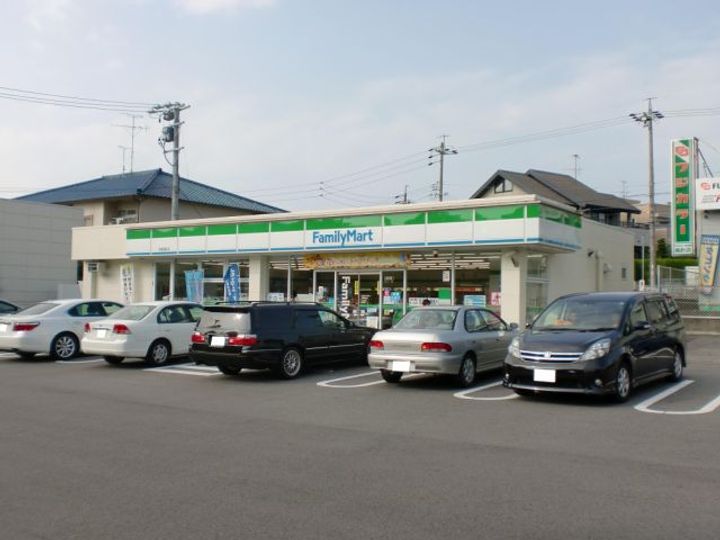 メゾンベール名東の周辺