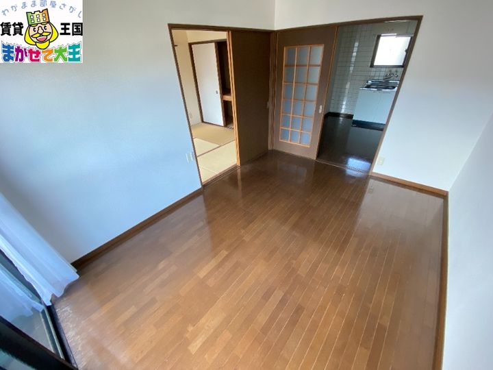 ハイツ椿坂の居間