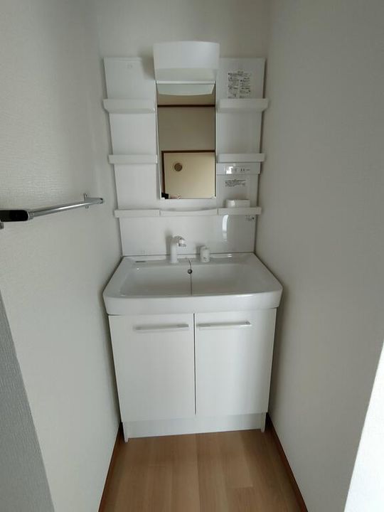 ファミネス谷原201の内装