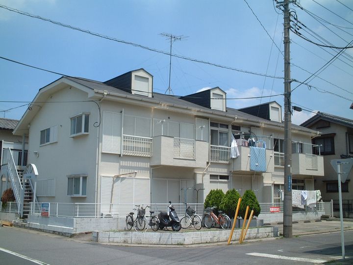 ファミネス谷原201の外観