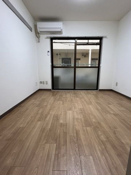 リバーブル堀之内の居間