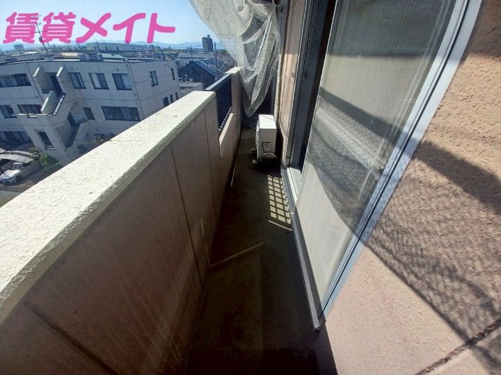 パールロイヤル江島の内装