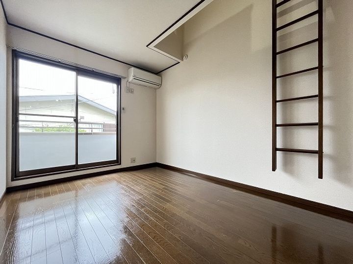 グリーンハウスの居間