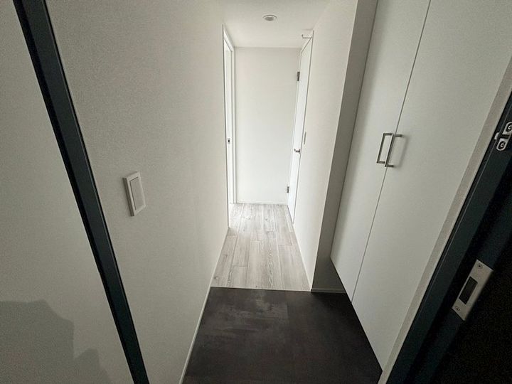 平塚スタービルの玄関