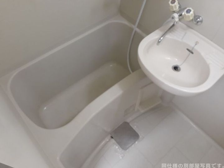 三重県伊賀市上野車坂町(アパート)の賃貸物件の風呂