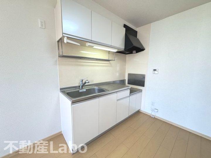 徳島県板野郡松茂町笹木野字八北開拓(アパート)の賃貸物件のキッチン