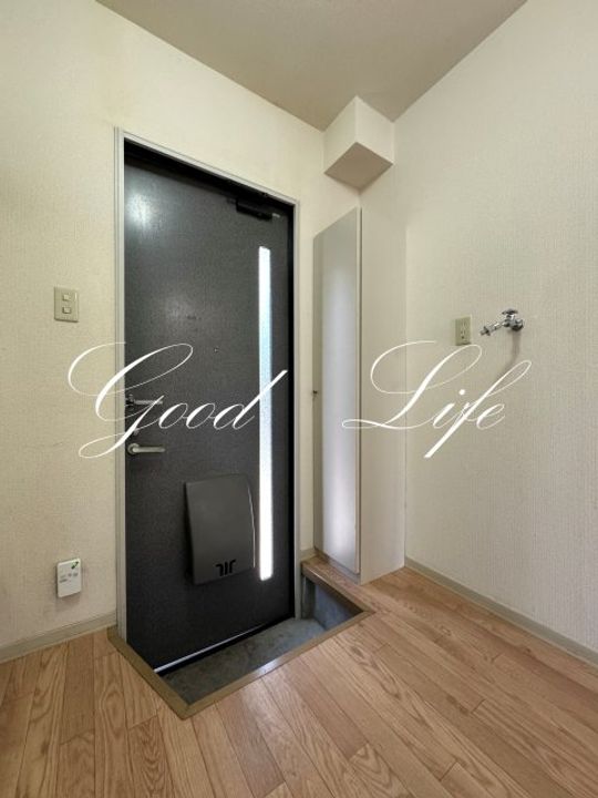 兵庫県小野市中町(アパート)の賃貸物件の玄関