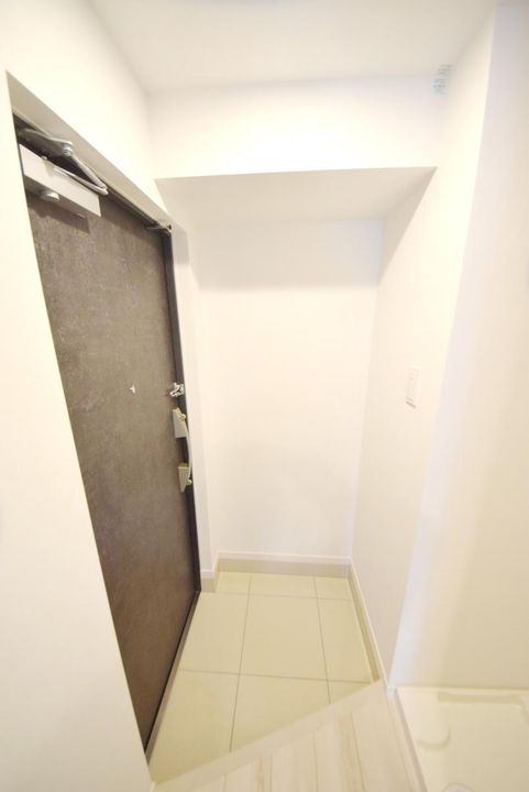 東京都江東区東陽1(マンション)の賃貸物件の玄関