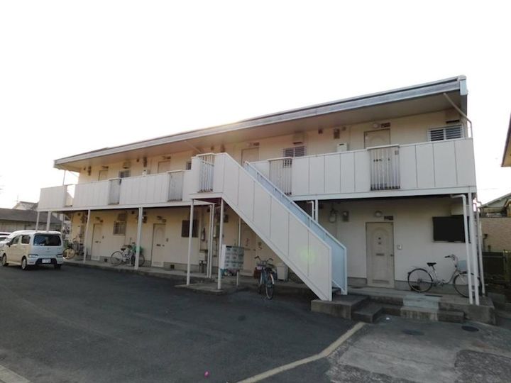 ファミール2号棟の外観