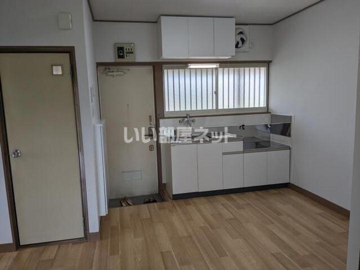 レジデンス梅郷の玄関