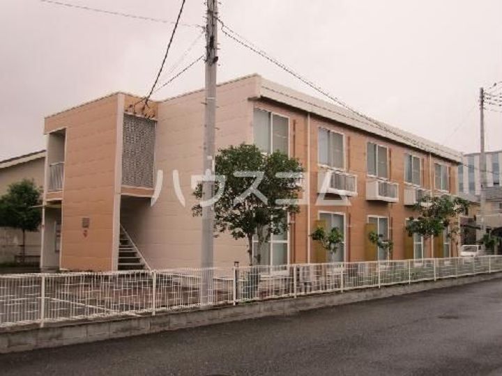 レオパレスフェニックスIVの外観