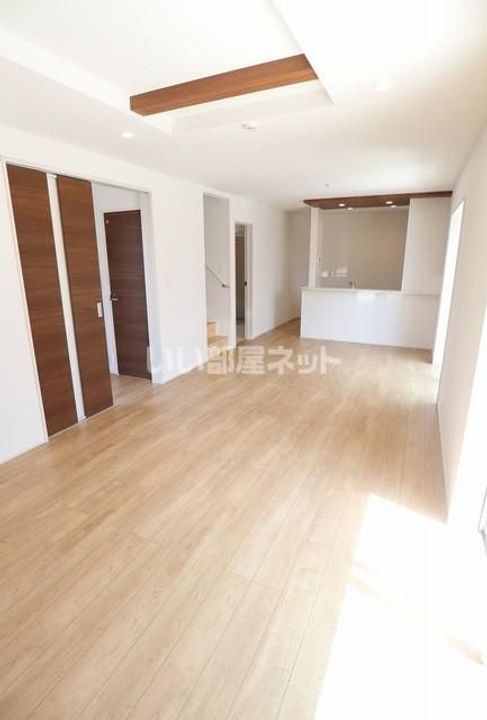 東京都八王子市犬目町(一戸建)の賃貸物件の居間