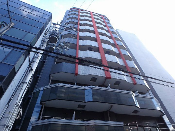 アーデン堺筋本町の外観