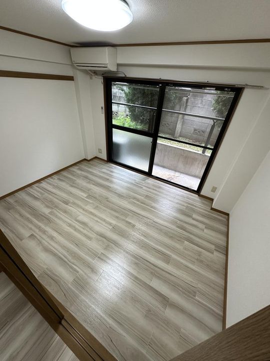 メゾン・ド・ソレイユ B棟の居間