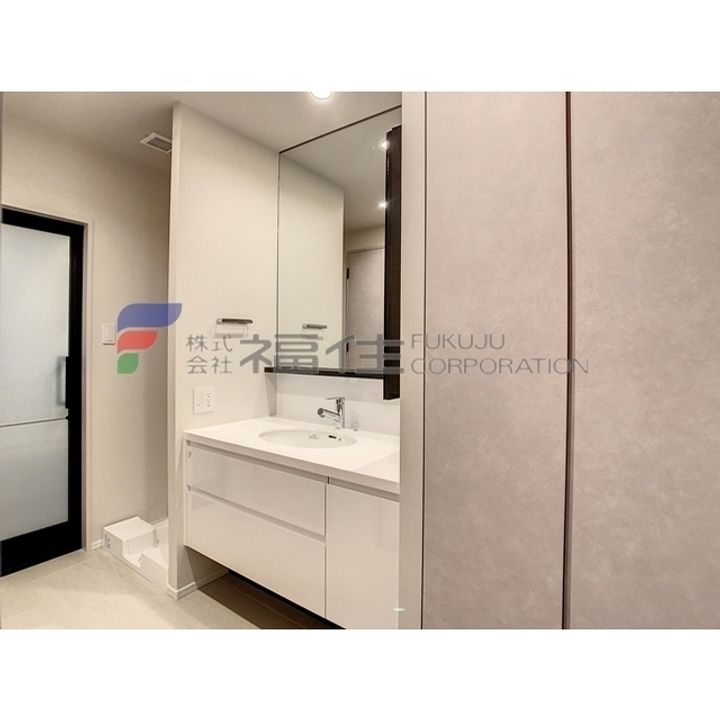 プレミスト赤坂けやき通り 502の内装