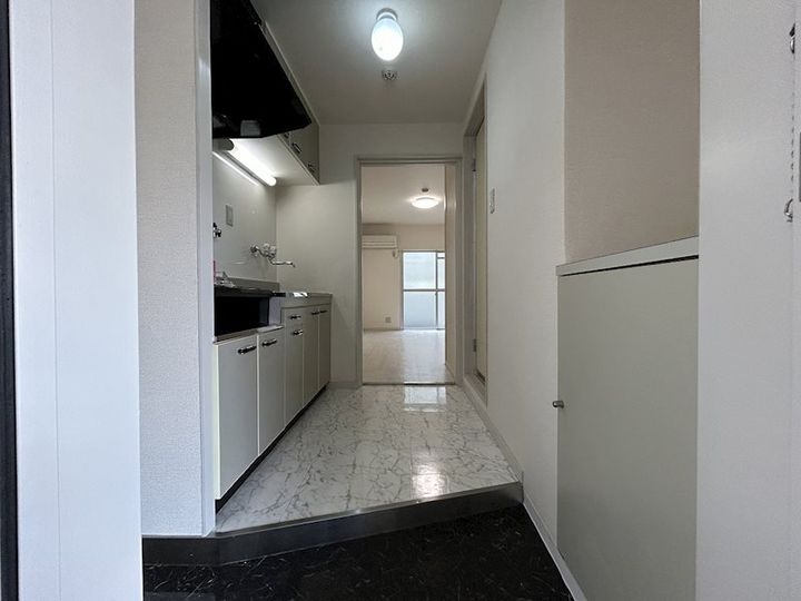 プリオールメゾンAOKIの玄関